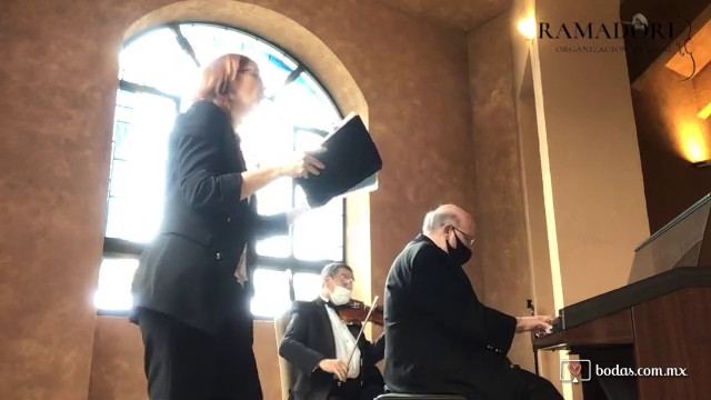 "Nadie te ama como yo" 