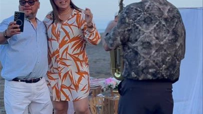 Cena romántica en la playa 