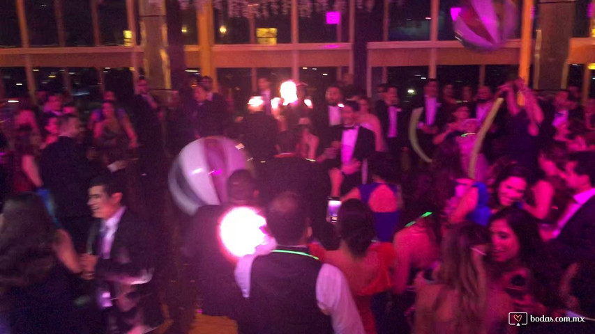 Decibeles Liveshow - Banda & DJ