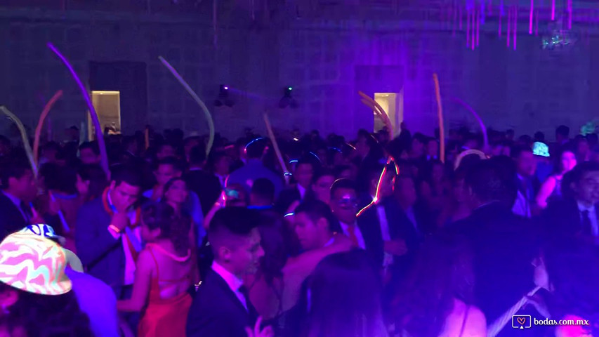 Decibeles Liveshow - Banda & DJ