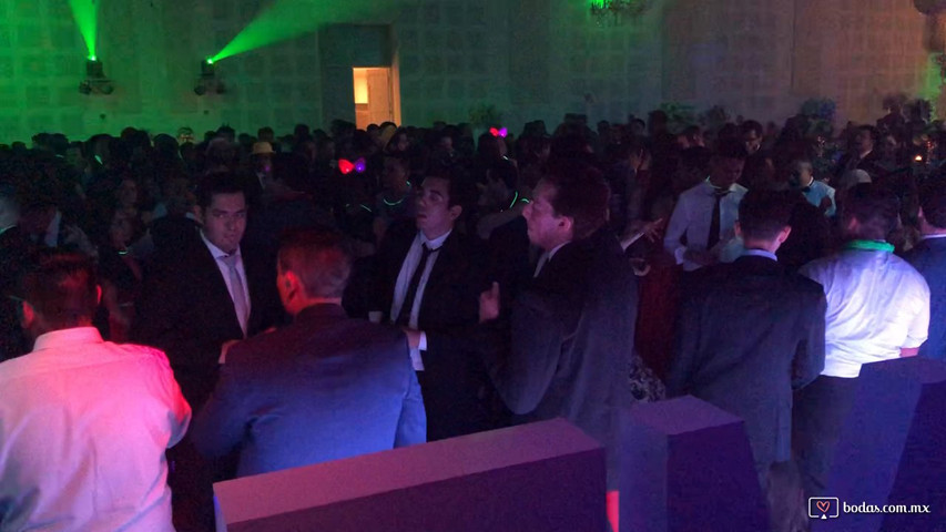 Decibeles Liveshow - Banda & DJ