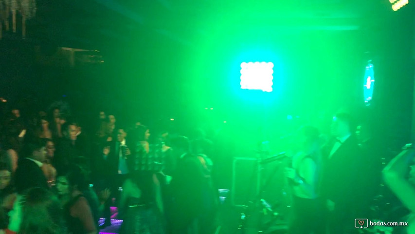 Decibeles Liveshow - Banda & DJ