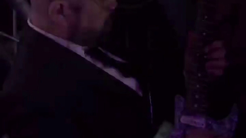 Clavado en un Bar por Banda Decibeles Liveshow