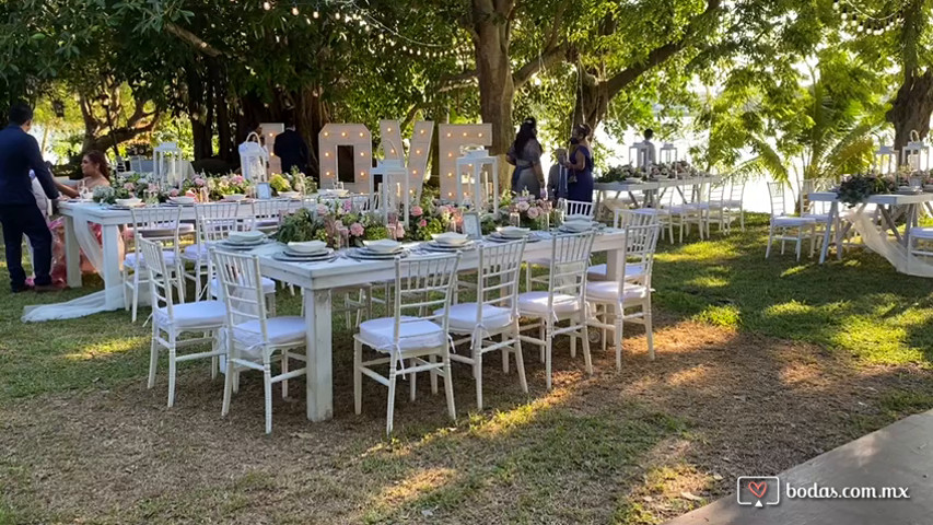 Bodas vista al río