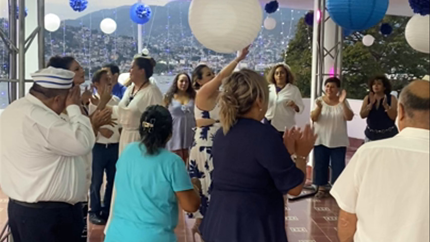 DJ versátil en Acapulco