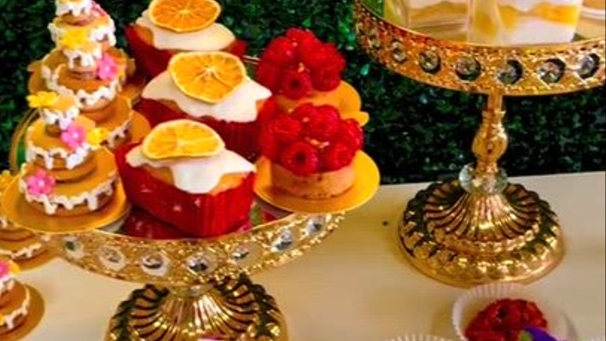 Mesa de Postres Finos para Primera Comunión