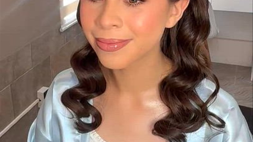 Maquillaje y Peinado de Xv años 