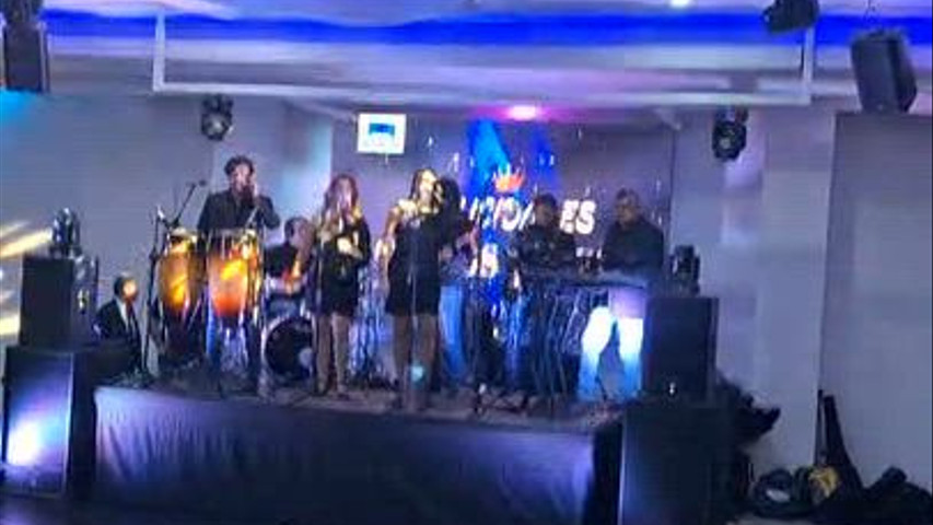Grupo Versátil Barra Libre para todos sus eventos