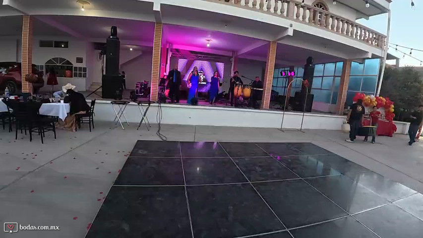 Grupo Versátil Barra Libre