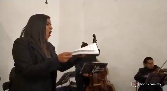 Jazmine Meneses Soprano