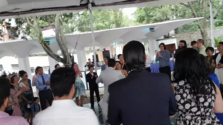 Baile de novios en Jardín Palacios