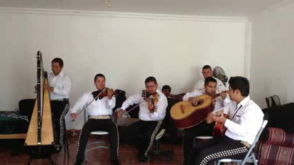 Mariachi Cabo en directo