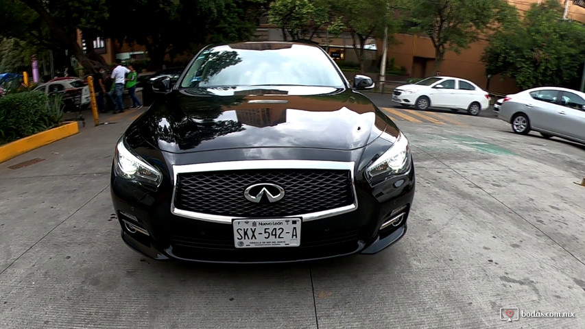  Infiniti Exterior