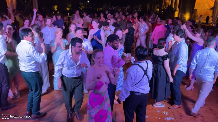 garantizamos su diversion 