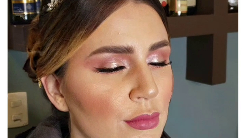 BC Makeup - Maquillaje y peinado para novia