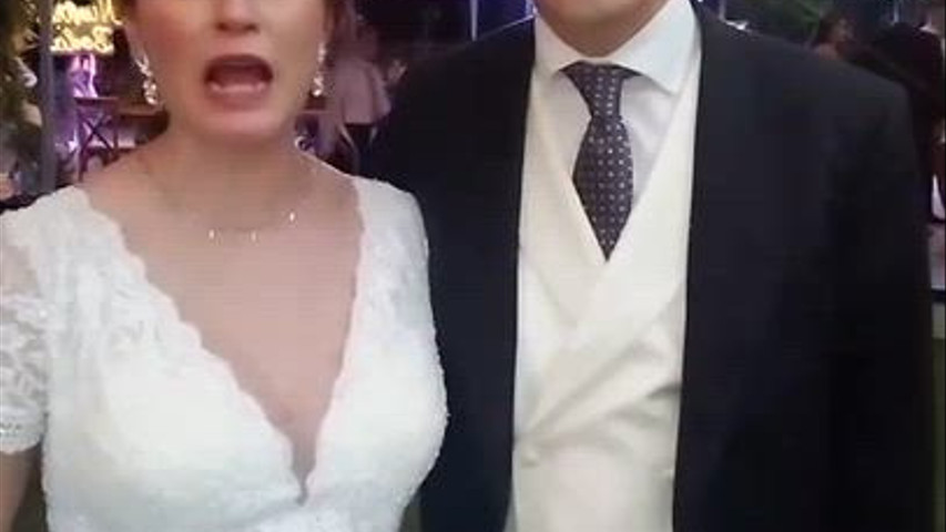DE INVITADOS A CLIENTES FELICES 