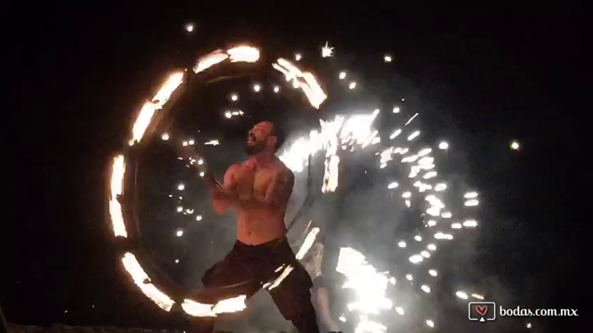 Fire Show - Dúo de fuego