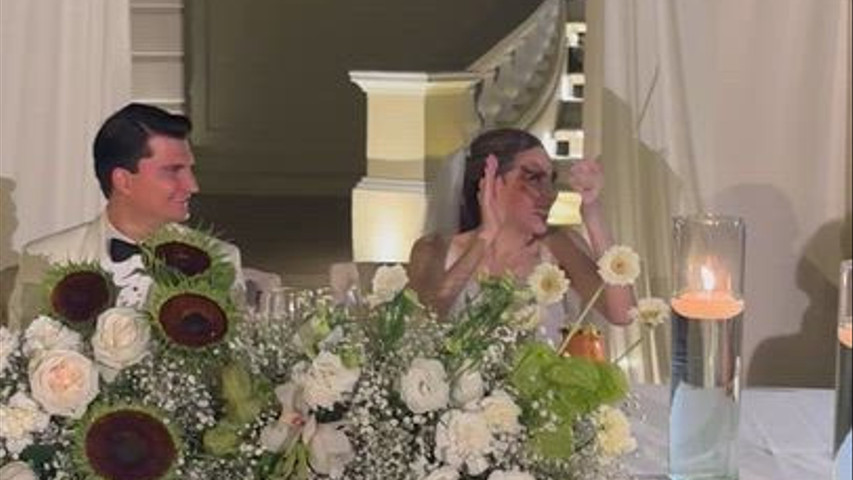 Un hilo musical entre miradas y brindis