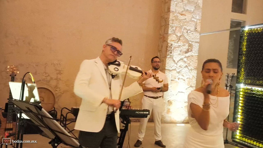Rompehielos con voz, piano, saxofón y violín