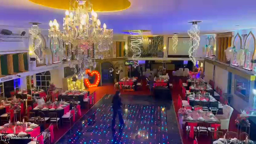 SALON VICTORIA