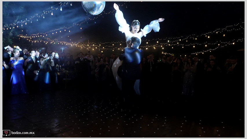 Caro + Adrian by hectorescarrafilms