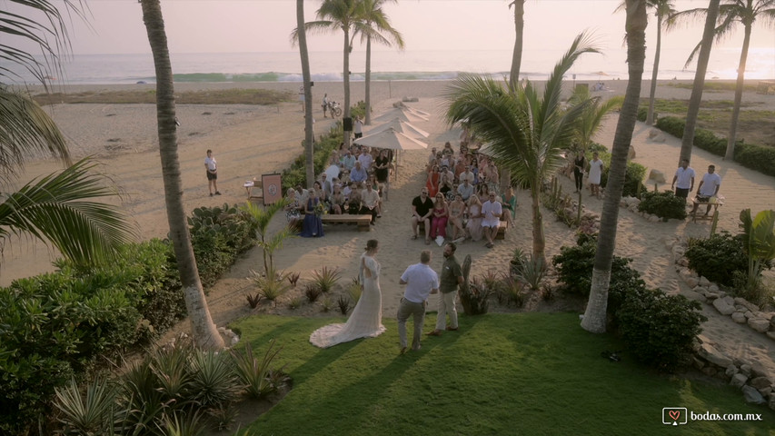 Jen & Joel Boda en Puerto Escondido