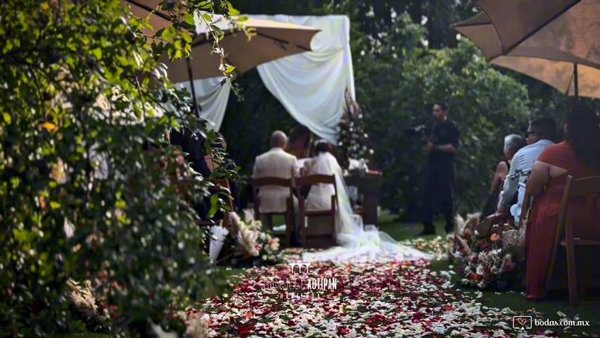 BODA LA TROJE