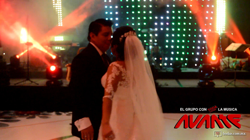 Baile de novios con sax