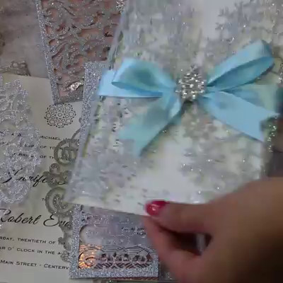 Invitaciones con detalles brillantes