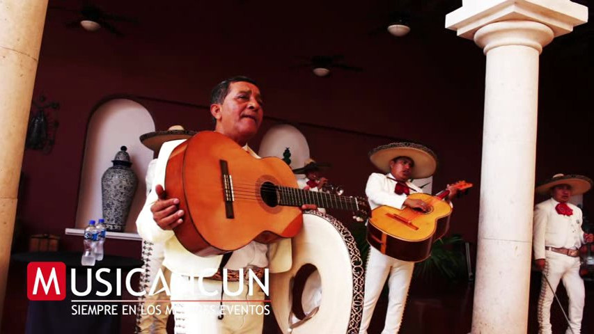 Mariachi desde 6 hasta 12 músicos