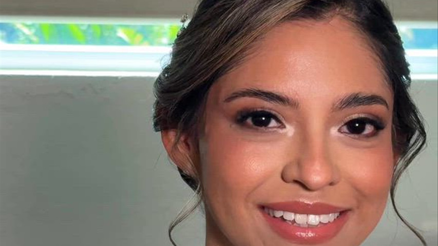 Novia con Maquillaje Tradicional 