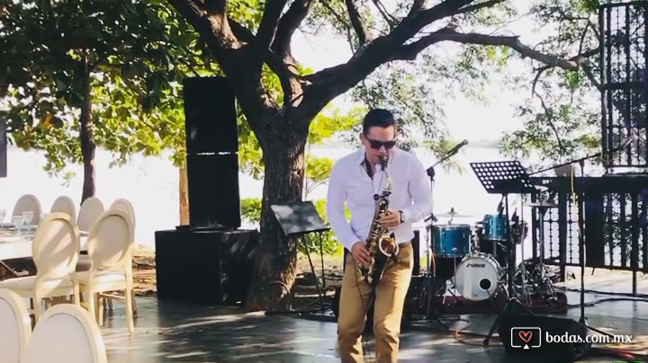 Sax Efraín Acosta