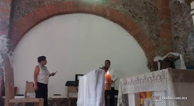 Soprano y violín con pista