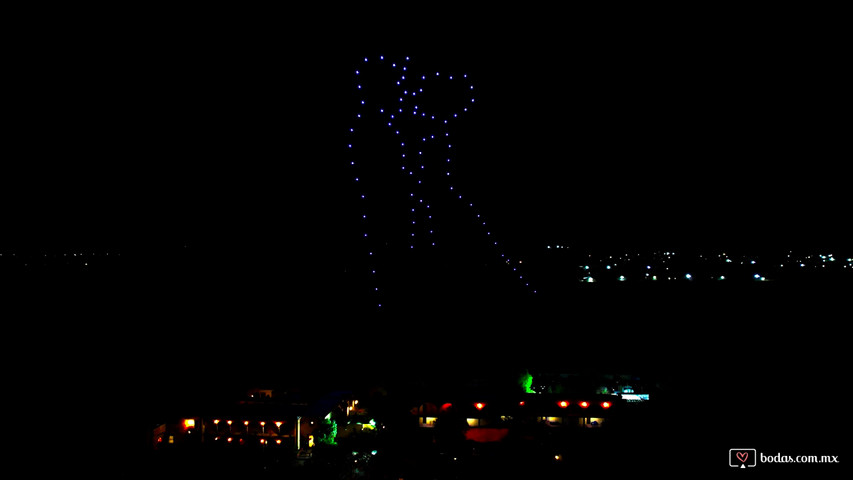 Show de drones en boda de actríz Cassandra Sánchez.