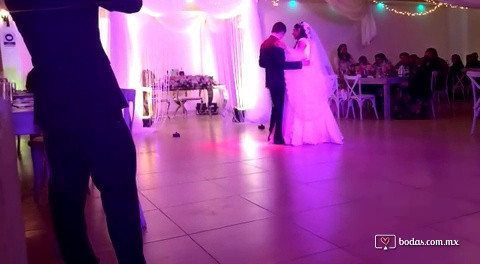 El primer baile de novios 